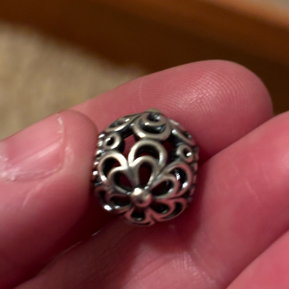 Pandora openwork flower charm